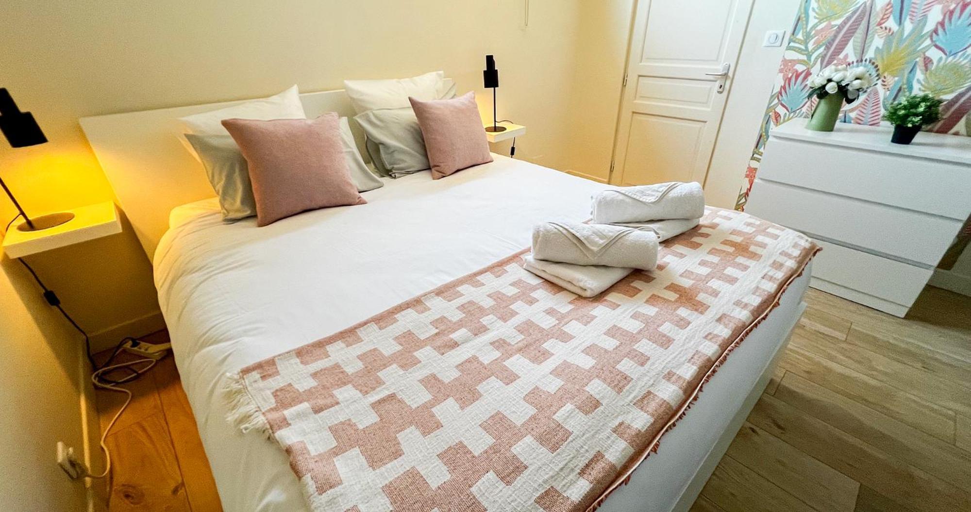 Apartament Ac - Private Exterior - Au Pied Du Palais Des Papes! Awinion Zewnętrze zdjęcie