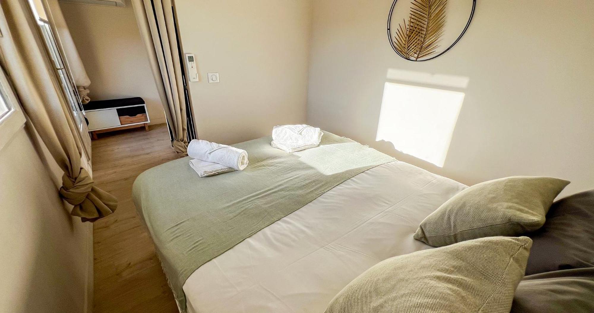 Apartament Ac - Private Exterior - Au Pied Du Palais Des Papes! Awinion Zewnętrze zdjęcie